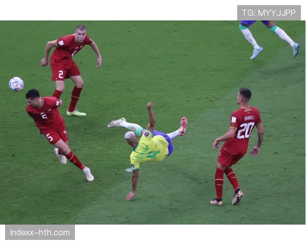 理查利森头球制胜，助力球队取得关键胜利