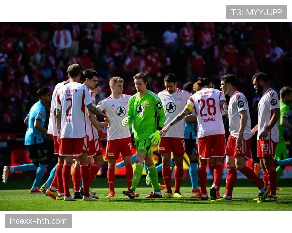 德甲保级压力加剧 多队近期表现低迷竞争激烈