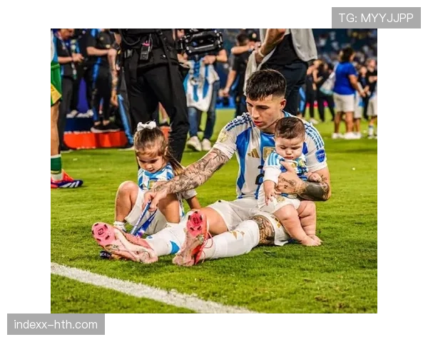 恩佐·费尔南德斯国家队与俱乐部表现差异解析 恩佐·费尔南德斯国家队与俱乐部表现差异解析