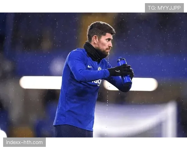 帕利尼亚抢断能力解析:中场防守核心标签拆解 帕利尼亚抢断能力解析:中场防守核心标签拆解