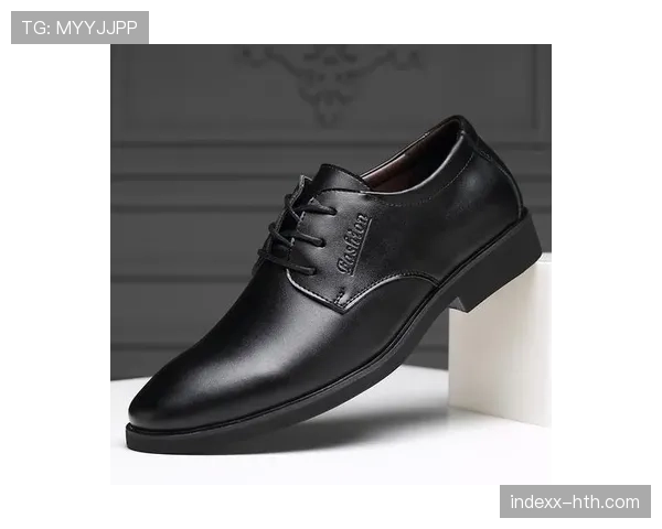 傅海峰居然穿运动鞋配西装，这生活细节我看呆了！